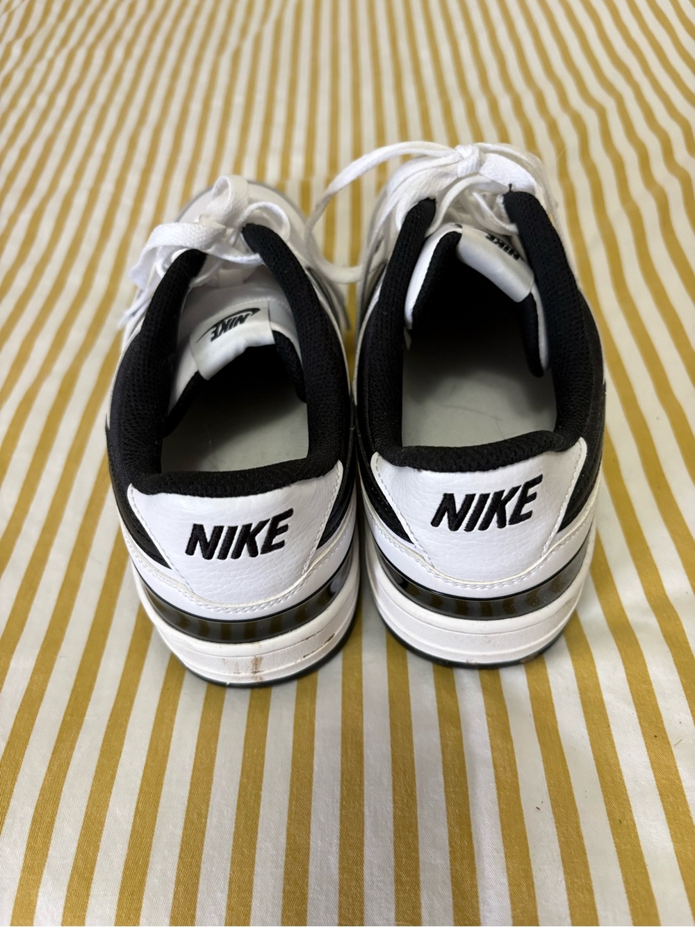 Nikes - Picture 2 of 5